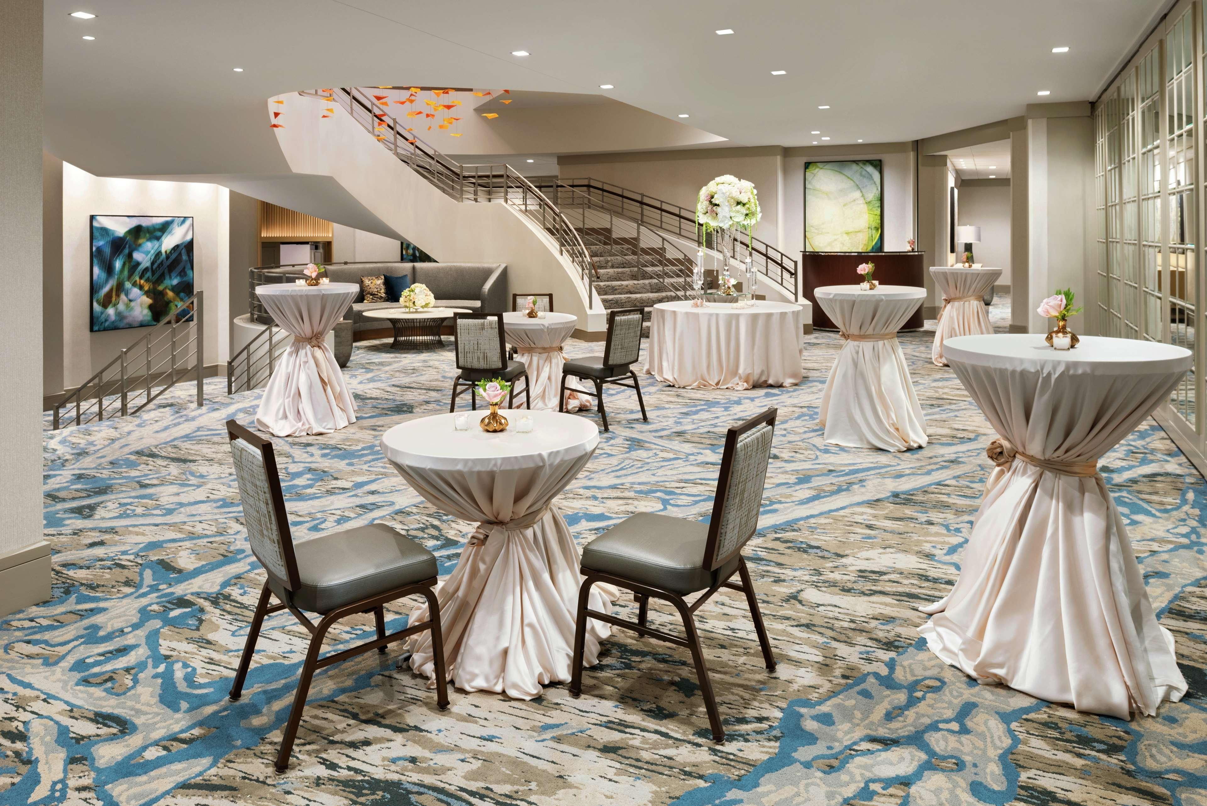 Doubletree By Hilton Chicago Magnificent Mile Hotell Exteriör bild